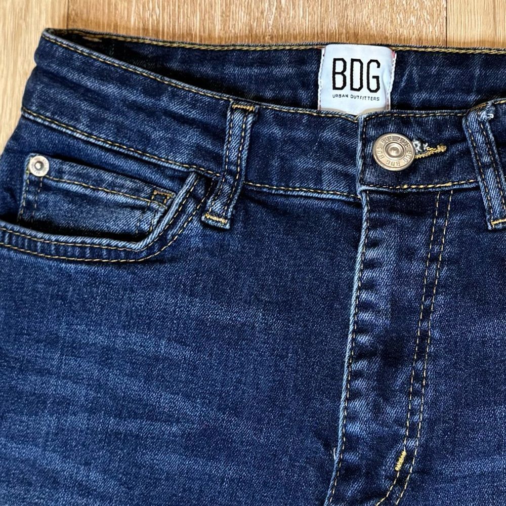 BDG Urban Outfitters Mid Rise Flare Jeans - Picture 4 of 12